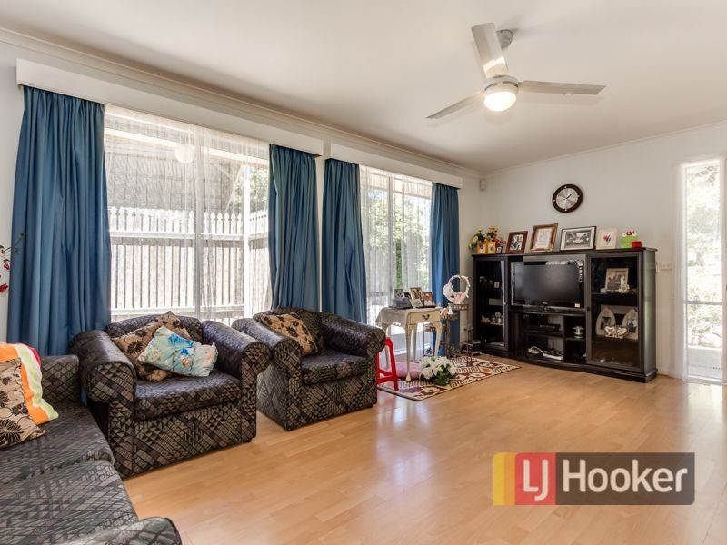 5 Mcmaster Court, Pakenham VIC 3810