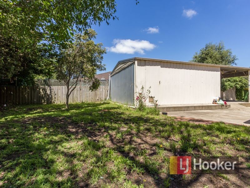 5 Mcmaster Court, Pakenham VIC 3810