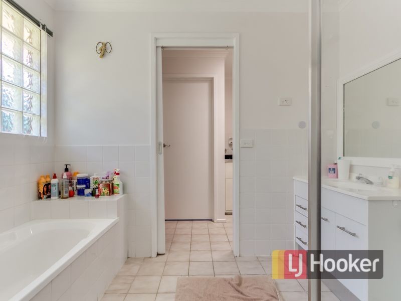 5 Mcmaster Court, Pakenham VIC 3810