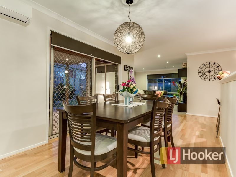 17 Hood Place, Pakenham VIC 3810