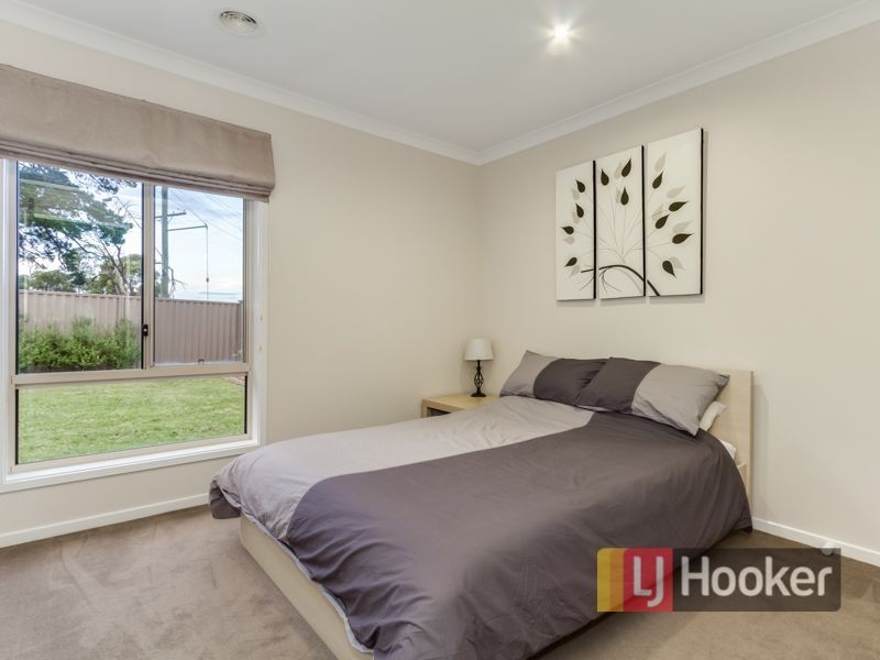17 Hood Place, Pakenham VIC 3810