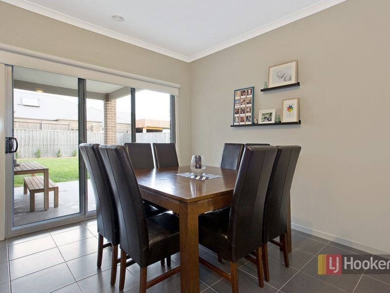 35 Cassowary Avenue, Pakenham VIC 3810