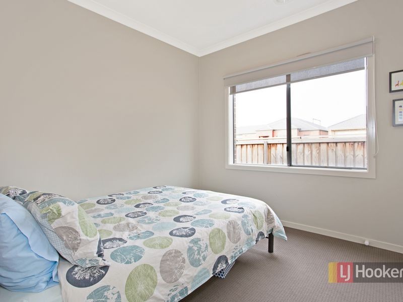 35 Cassowary Avenue, Pakenham VIC 3810