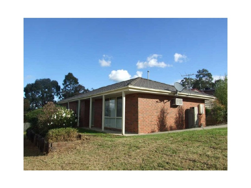 1 Earle Close, Pakenham VIC 3810