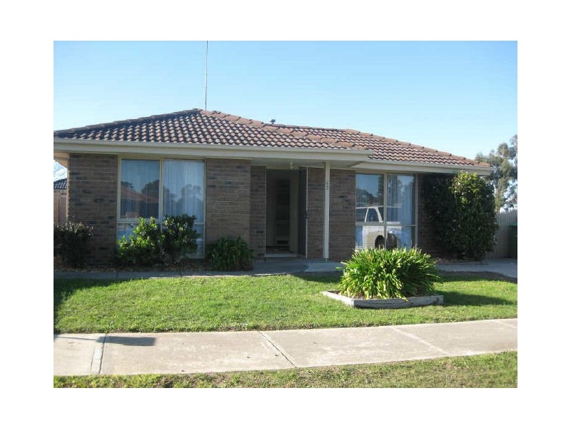 62 Murphy Road, Pakenham VIC 3810