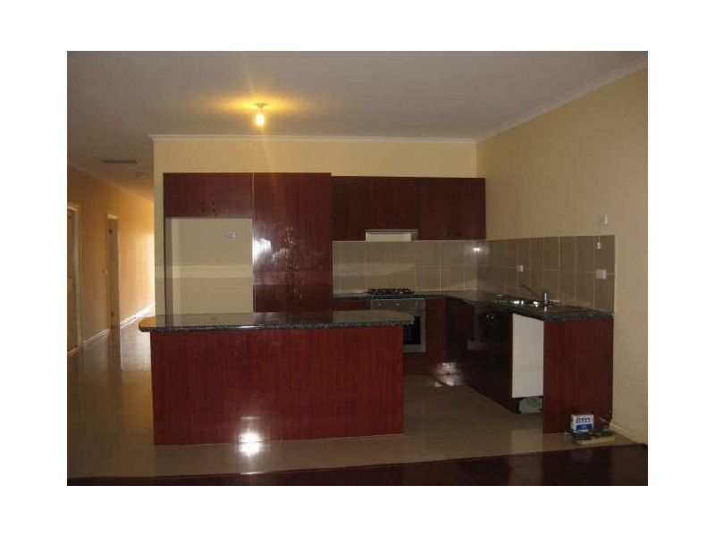9 Downing Square, Pakenham VIC 3810