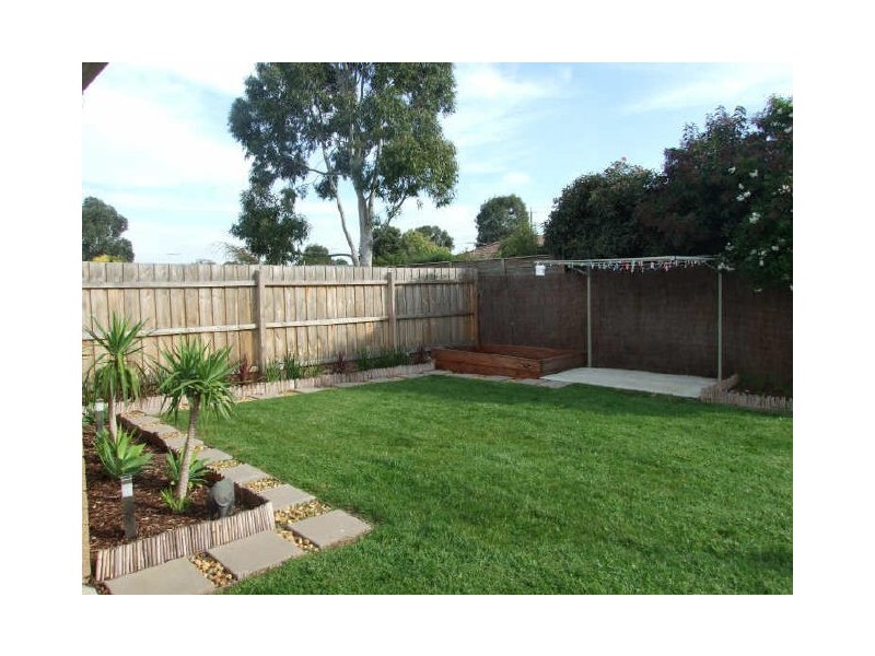 49 Pommel Street, Pakenham VIC 3810