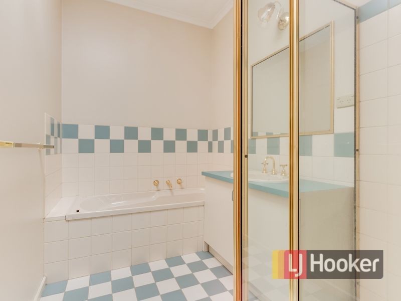 2/2 Gardner Street, Koo Wee Rup VIC 3981