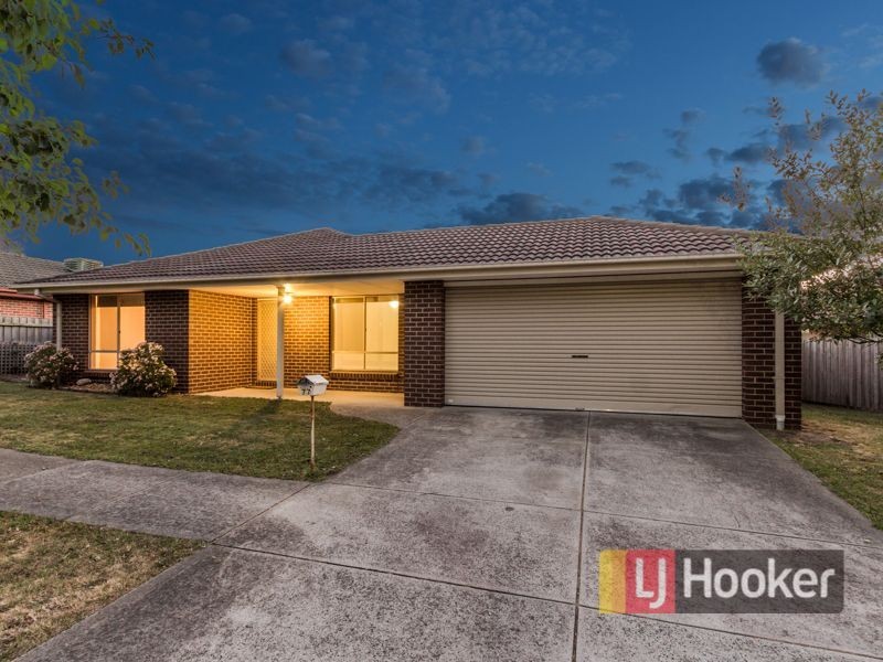 77 Ebony Drive, Pakenham VIC 3810
