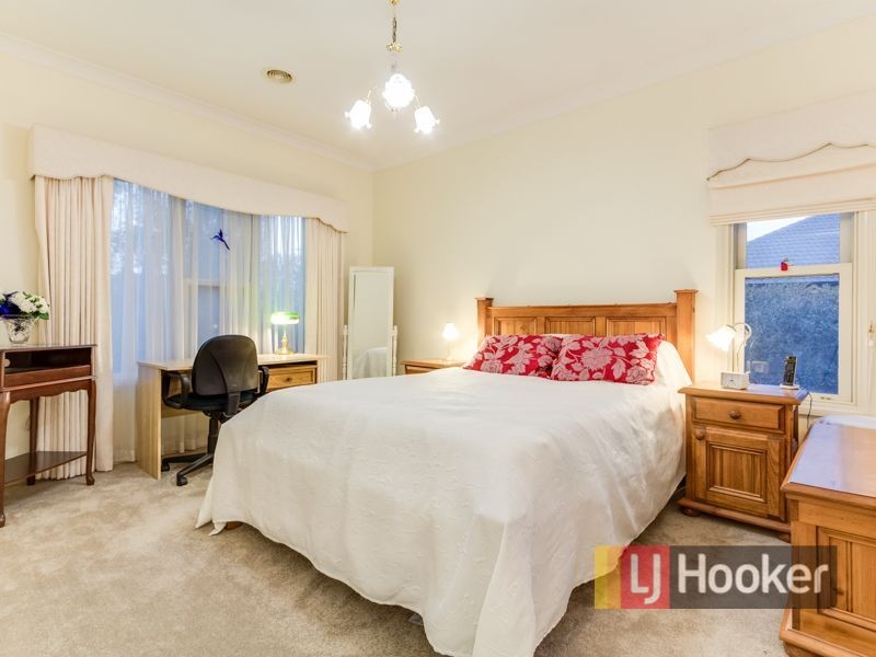 5 Strickland Court, Pakenham VIC 3810