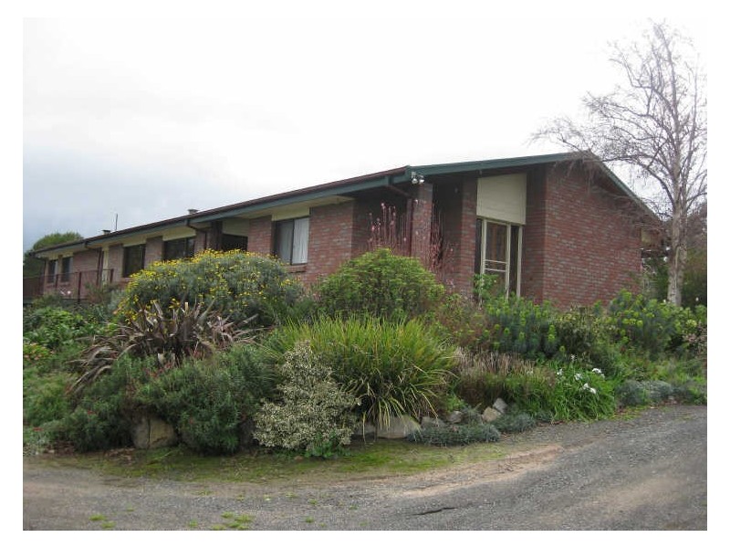 2 Kennedy Road, Pakenham VIC 3810