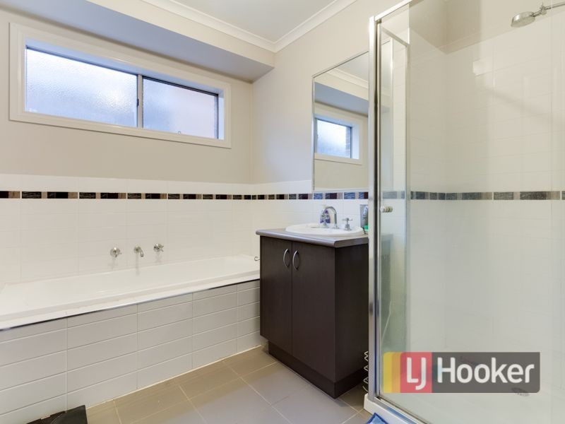 29 Ash Crescent, Pakenham VIC 3810