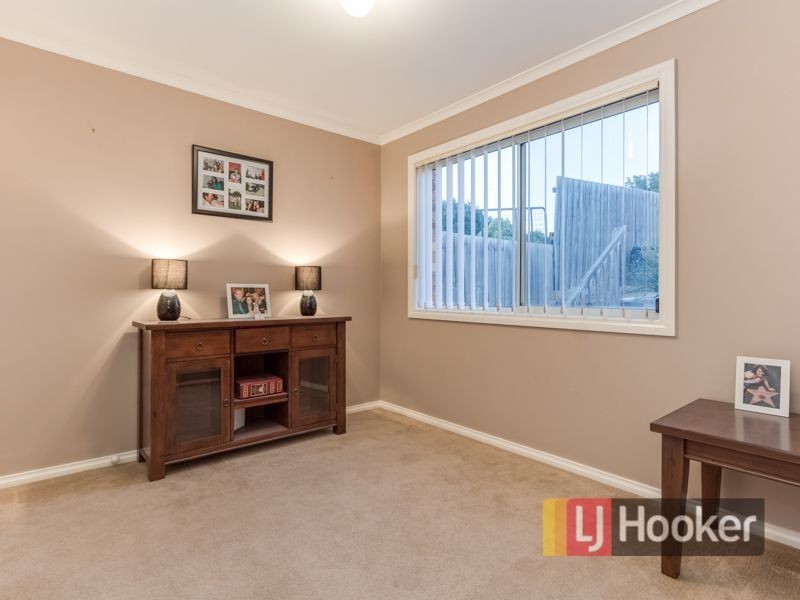 8/12 Renlik Court, Pakenham VIC 3810