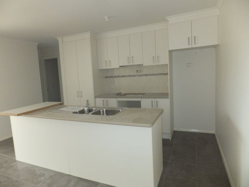 7/1-3 James Street, Pakenham VIC 3810