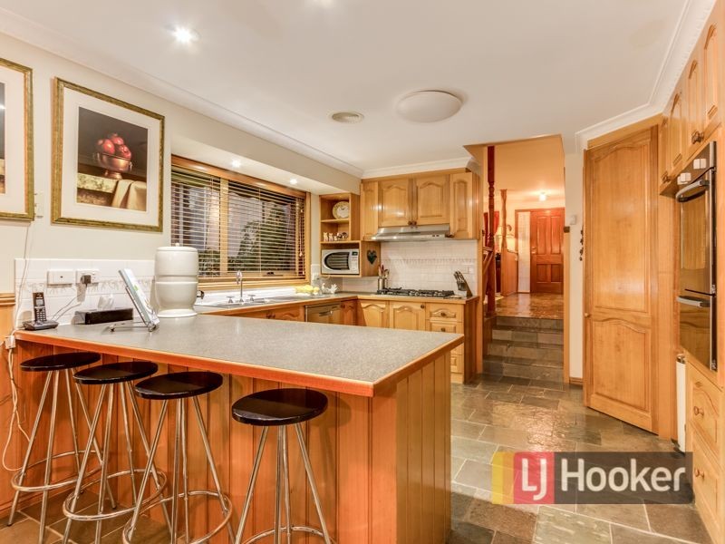 11 Andrew Court, Pakenham VIC 3810