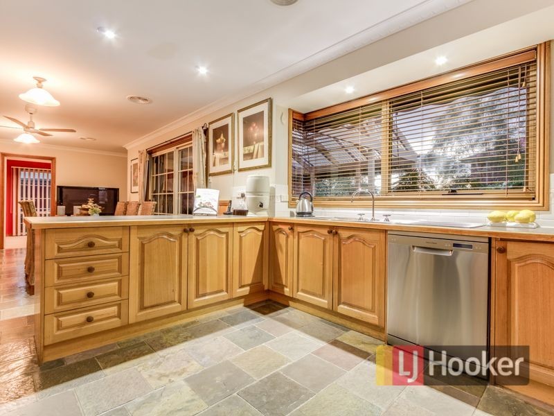 11 Andrew Court, Pakenham VIC 3810