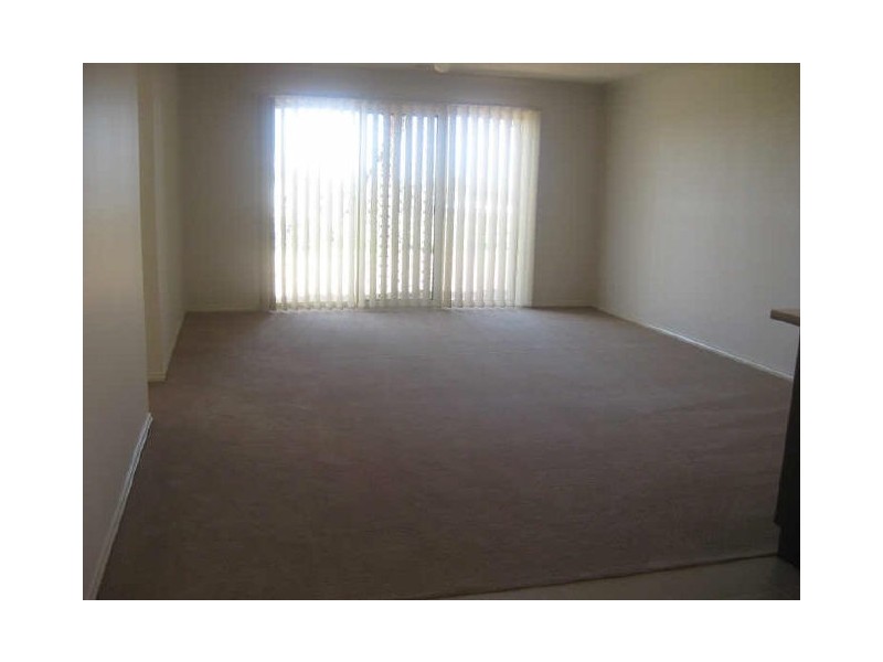 11/40 Army Road, Pakenham VIC 3810