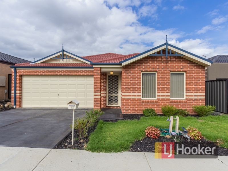 12 Sienna Way, Pakenham VIC 3810