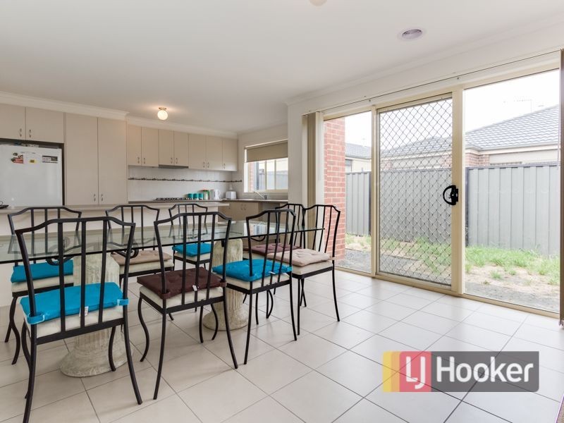 12 Sienna Way, Pakenham VIC 3810