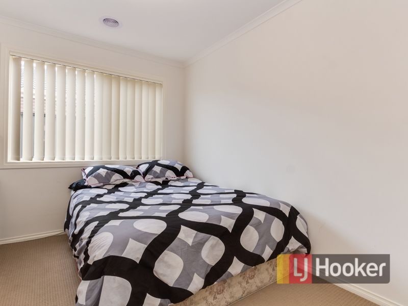 12 Sienna Way, Pakenham VIC 3810