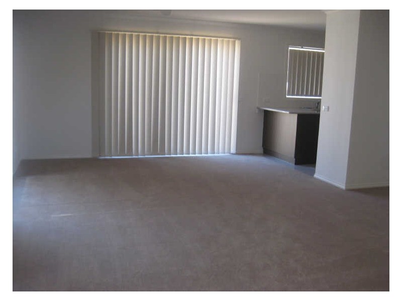 8/40 Army Road, Pakenham VIC 3810