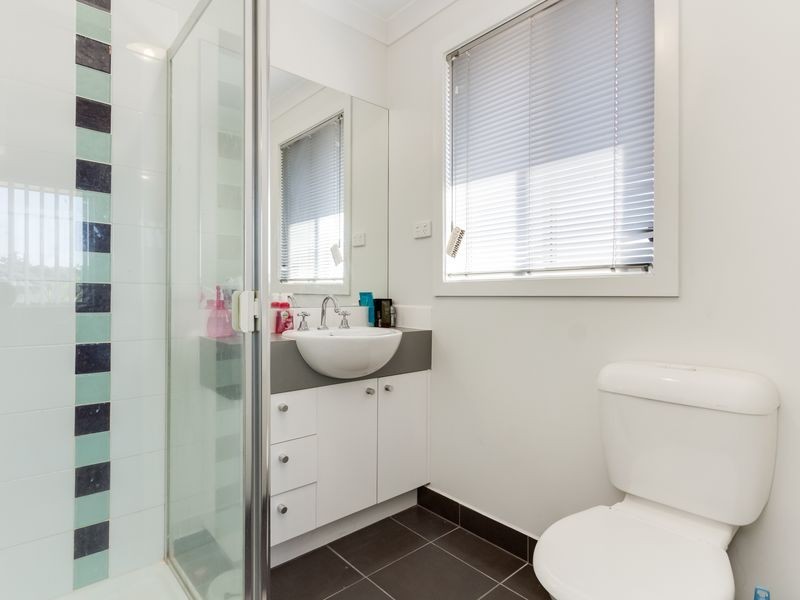 33 Central Avenue, Pakenham VIC 3810