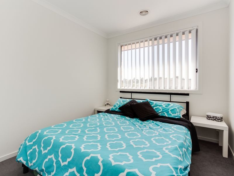 33 Central Avenue, Pakenham VIC 3810