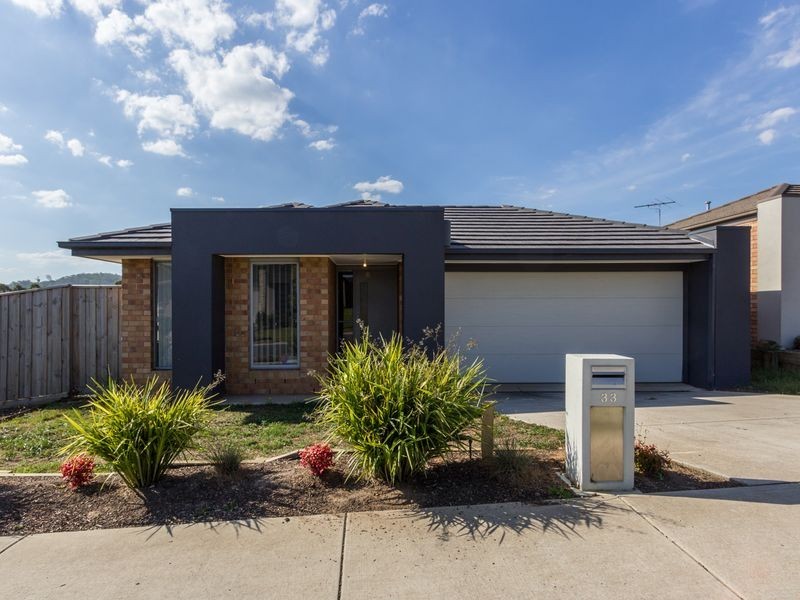33 Central Avenue, Pakenham VIC 3810