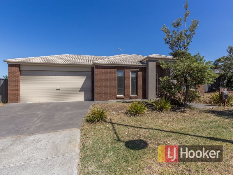 7 Ivory Drive, Pakenham VIC 3810