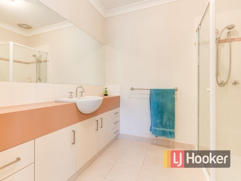 7 Ivory Drive, Pakenham VIC 3810