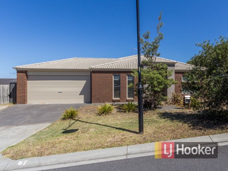 7 Ivory Drive, Pakenham VIC 3810