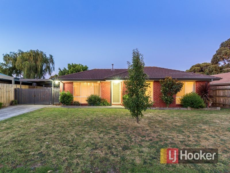 37 Bluegrass Crescent, Pakenham VIC 3810