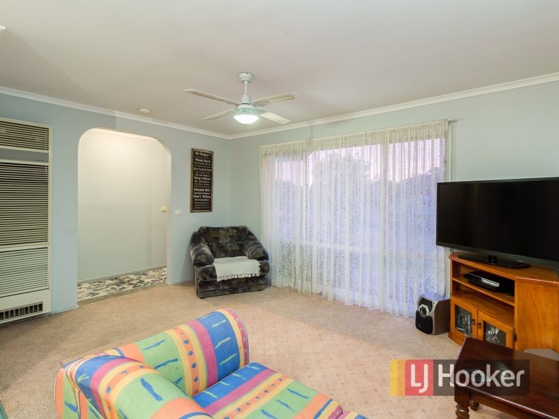37 Bluegrass Crescent, Pakenham VIC 3810