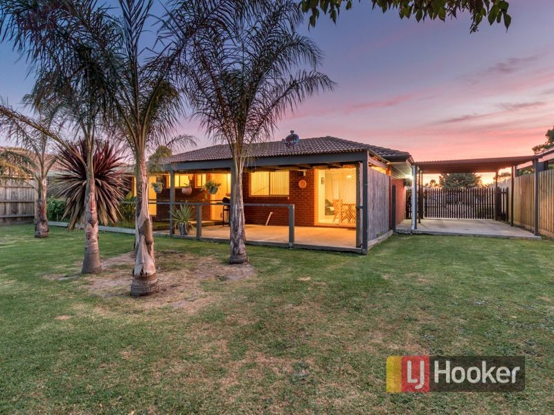 37 Bluegrass Crescent, Pakenham VIC 3810