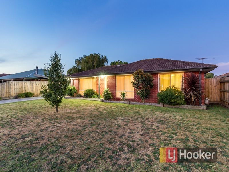 37 Bluegrass Crescent, Pakenham VIC 3810