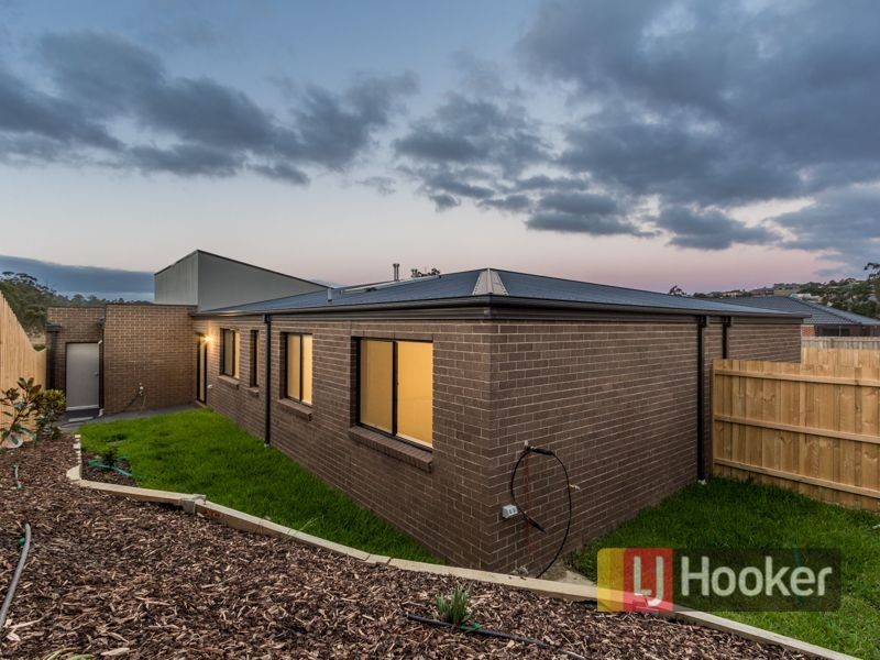 1/4 Shakespeare Court, Drouin VIC 3818