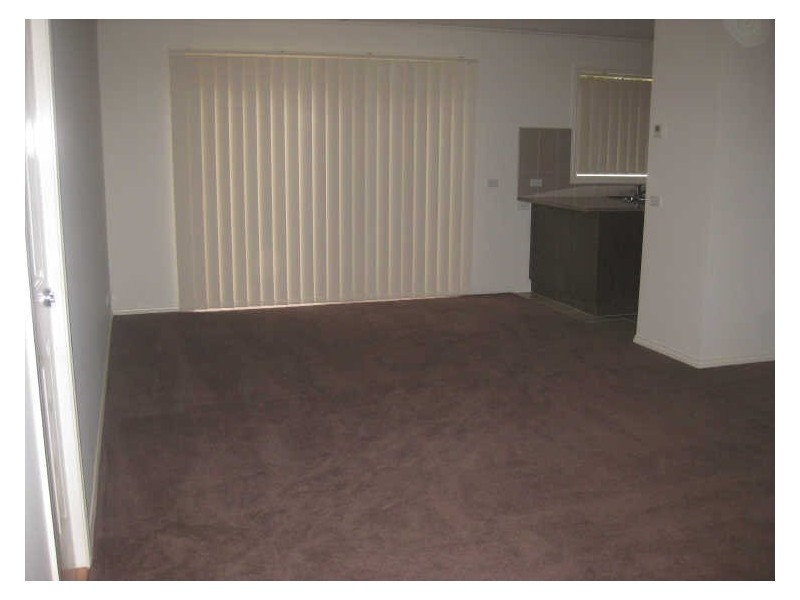 9/40 Army Road, Pakenham VIC 3810