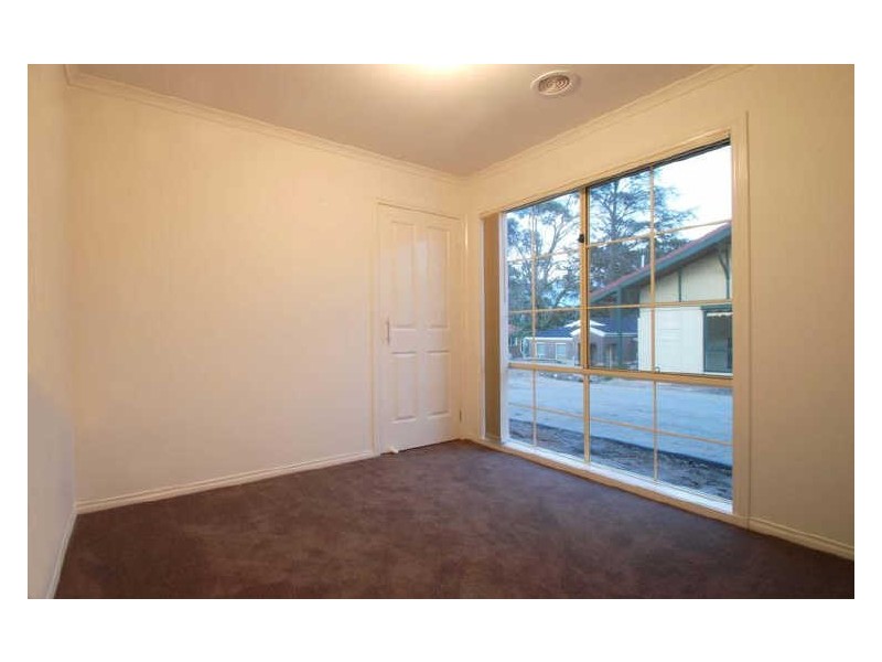 16/40 Army Road, Pakenham VIC 3810