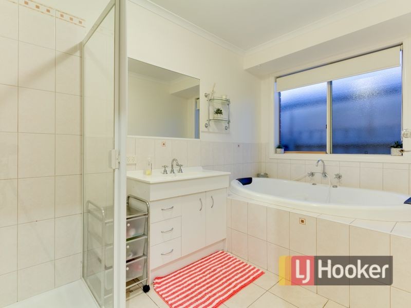 6 Dobell Street, Pakenham VIC 3810