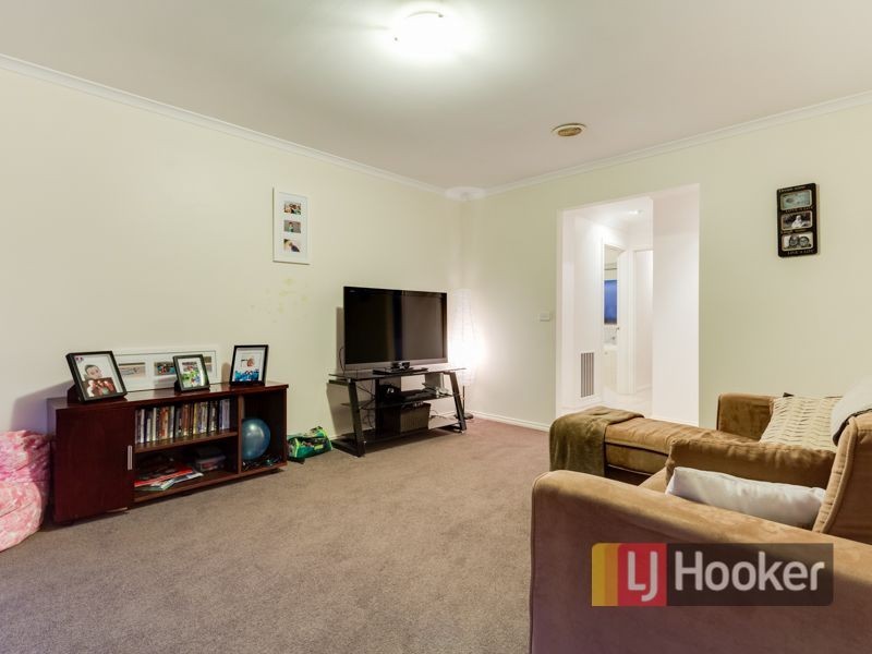 6 Dobell Street, Pakenham VIC 3810