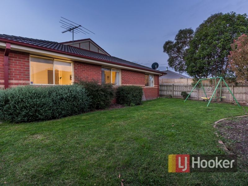 6 Dobell Street, Pakenham VIC 3810