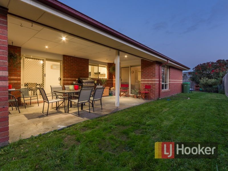 6 Dobell Street, Pakenham VIC 3810