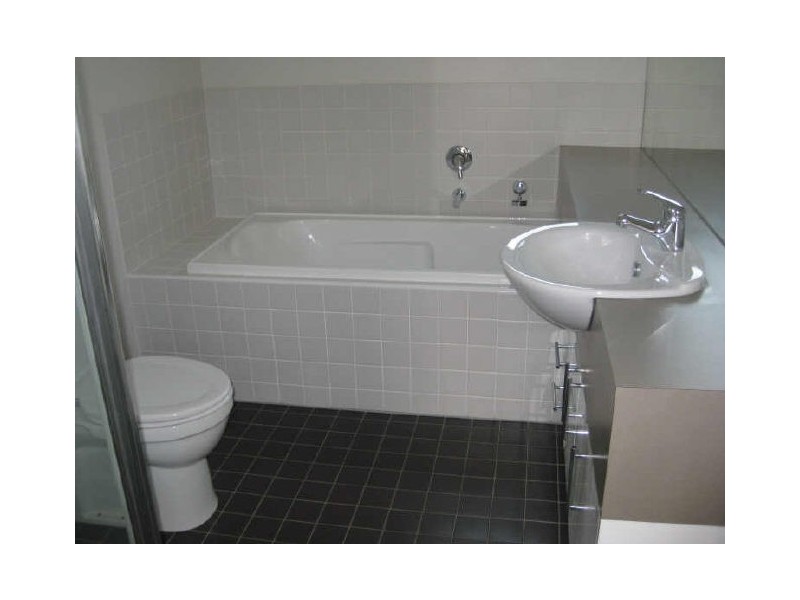 5/2 The Entrance, Pakenham VIC 3810