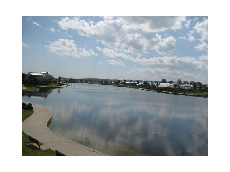 5/2 The Entrance, Pakenham VIC 3810