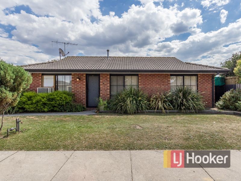 1 Bridle Place, Pakenham VIC 3810