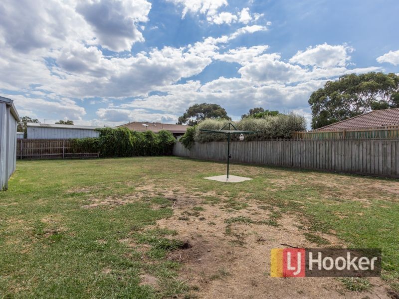 1 Bridle Place, Pakenham VIC 3810