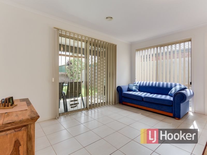 49 Pommel Street, Pakenham VIC 3810