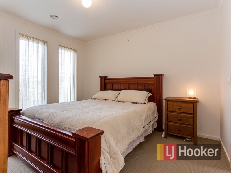 49 Pommel Street, Pakenham VIC 3810