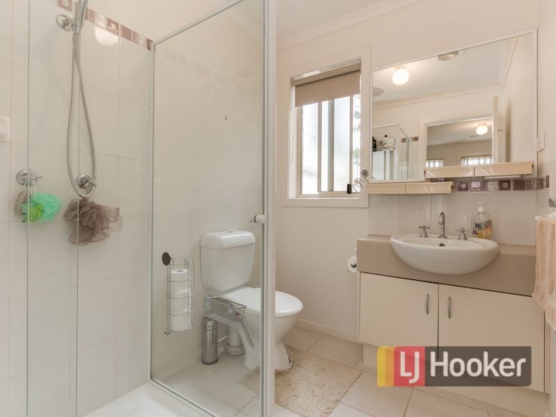 49 Pommel Street, Pakenham VIC 3810