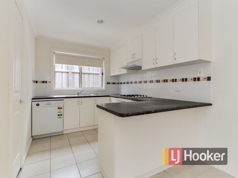 7/11 Renlik Court, Pakenham VIC 3810